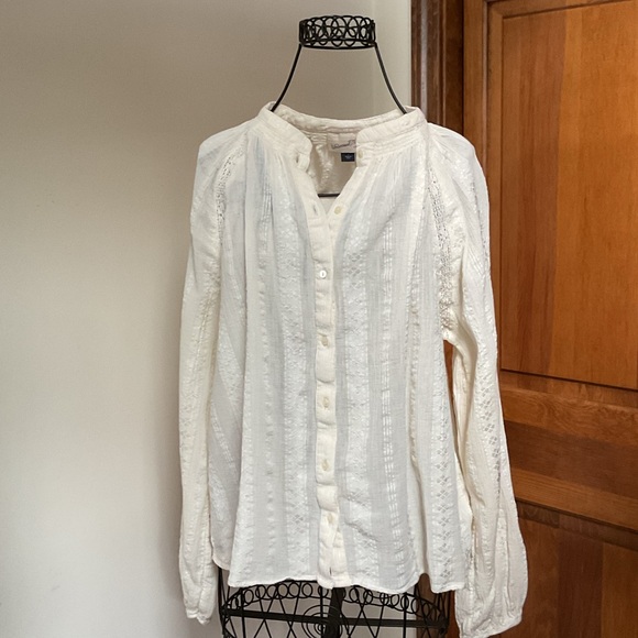 Universal Thread Tops - Universal Thread Cream Women's Blouse. Size Small